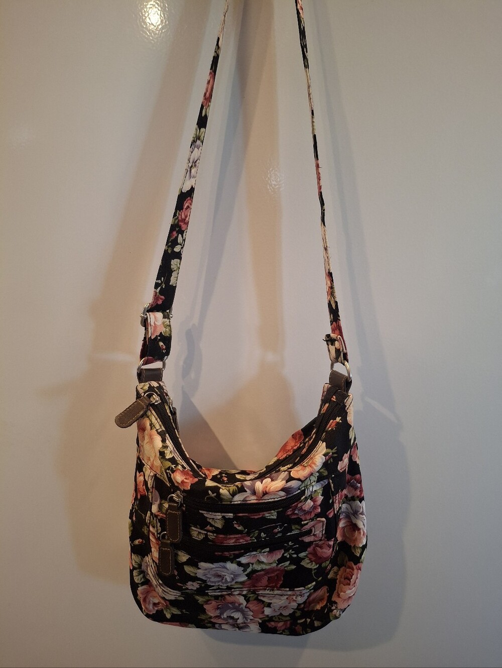 Source Unknown Black Floral Crossbody Bag with Pink and Cream Blooms